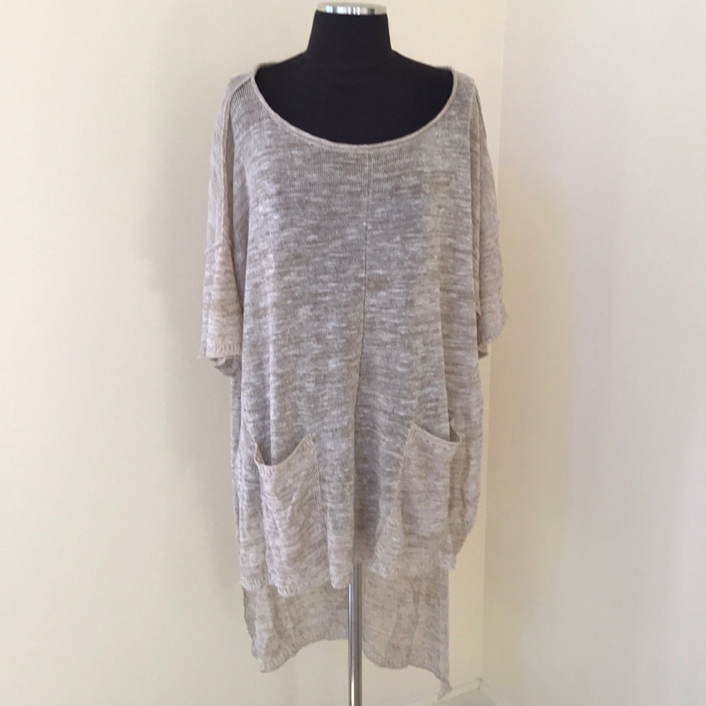 FREE PEOPLE Size M tan combo knit high low sweater